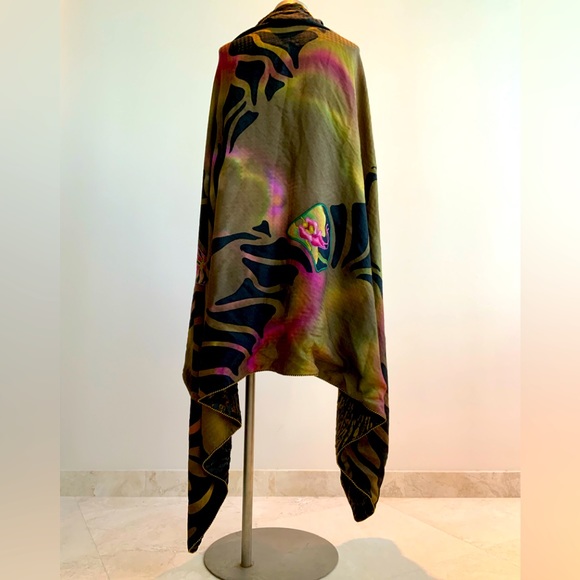 Dramatic Burnt Velvet Double Faced Wrap - Picture 6 of 9